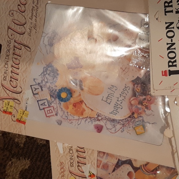 Bundle of 17 crafting/iron on transfers, etc - Picture 3 of 8